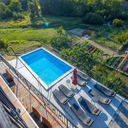 Villa Lapida