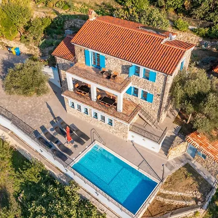 Lapida Supetarska Draga