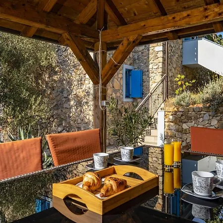 Lapida Supetarska Draga