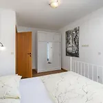 Lapida Villa