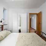 Villa Lapida *