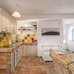 Lapida Villa Supetarska Draga