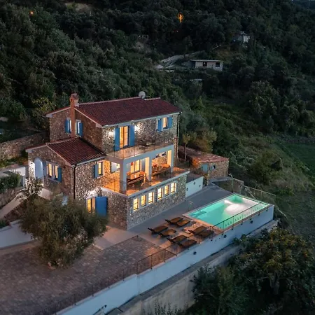 Lapida * Supetarska Draga