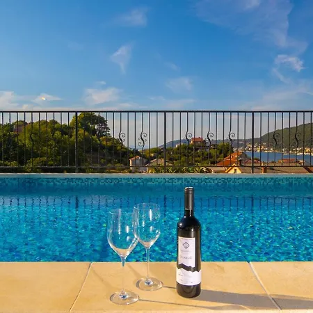 Lapida * 苏佩塔斯卡德拉加