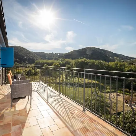 Lapida Villa