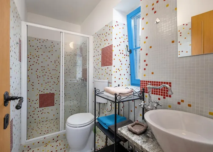 Lapida Supetarska Draga